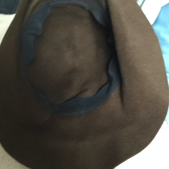 CLOSET CLEARANCE 🎉Brenda Lynn Felt Hat - Picture 5 of 5